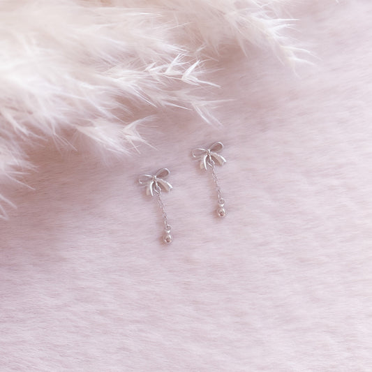 Pretty Bow Earring
