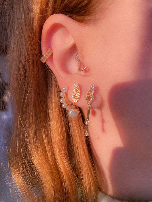 Dainty Butterfly Pearl Earring