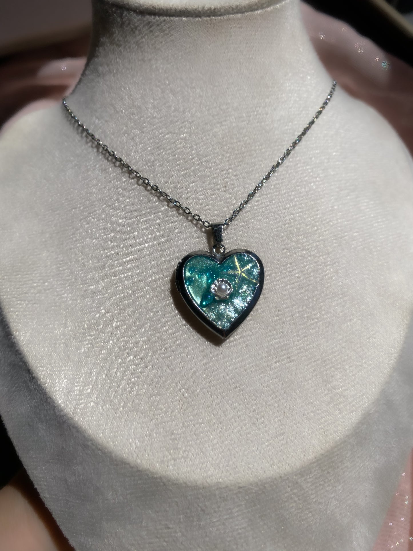 Mermaid Treasure Memory Locket | Azure Shell Glitter Crystal Heart Keepsake