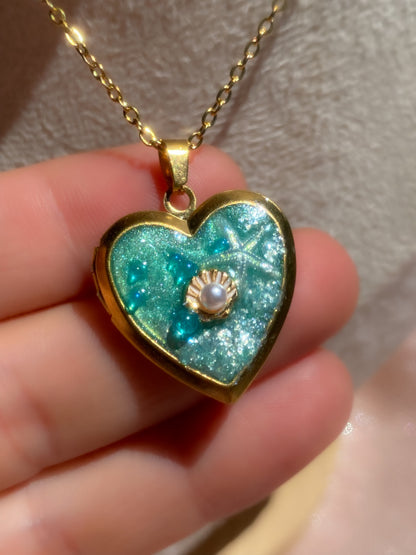 Mermaid Treasure Memory Locket | Azure Shell Glitter Crystal Heart Keepsake