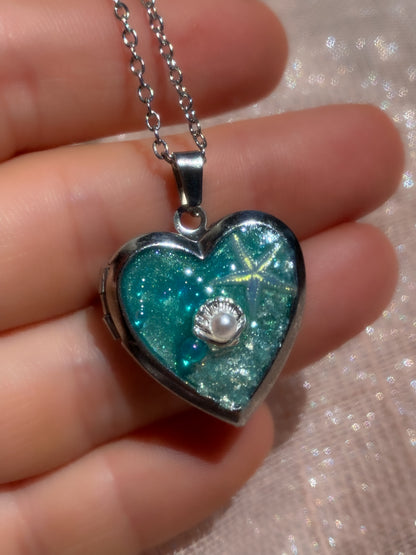 Mermaid Treasure Memory Locket | Azure Shell Glitter Crystal Heart Keepsake