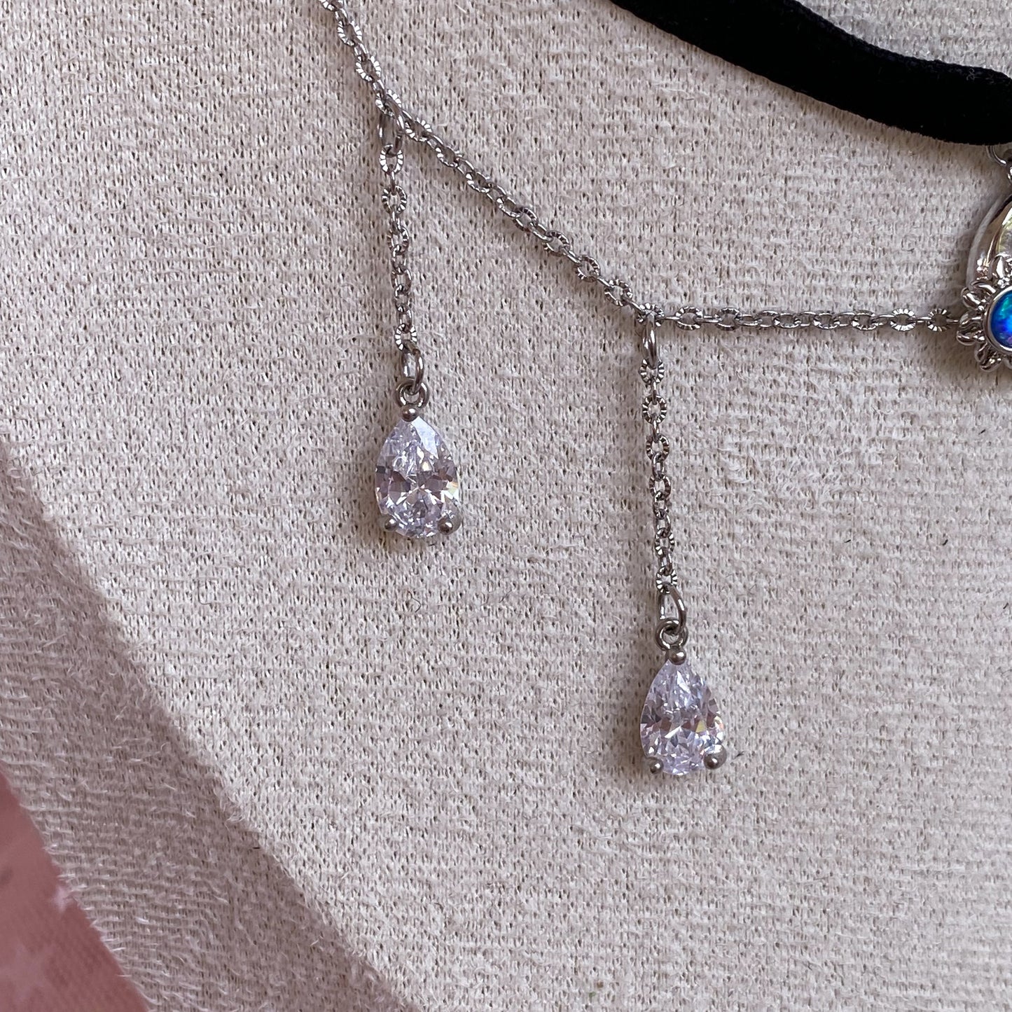 Night Whisper Choker