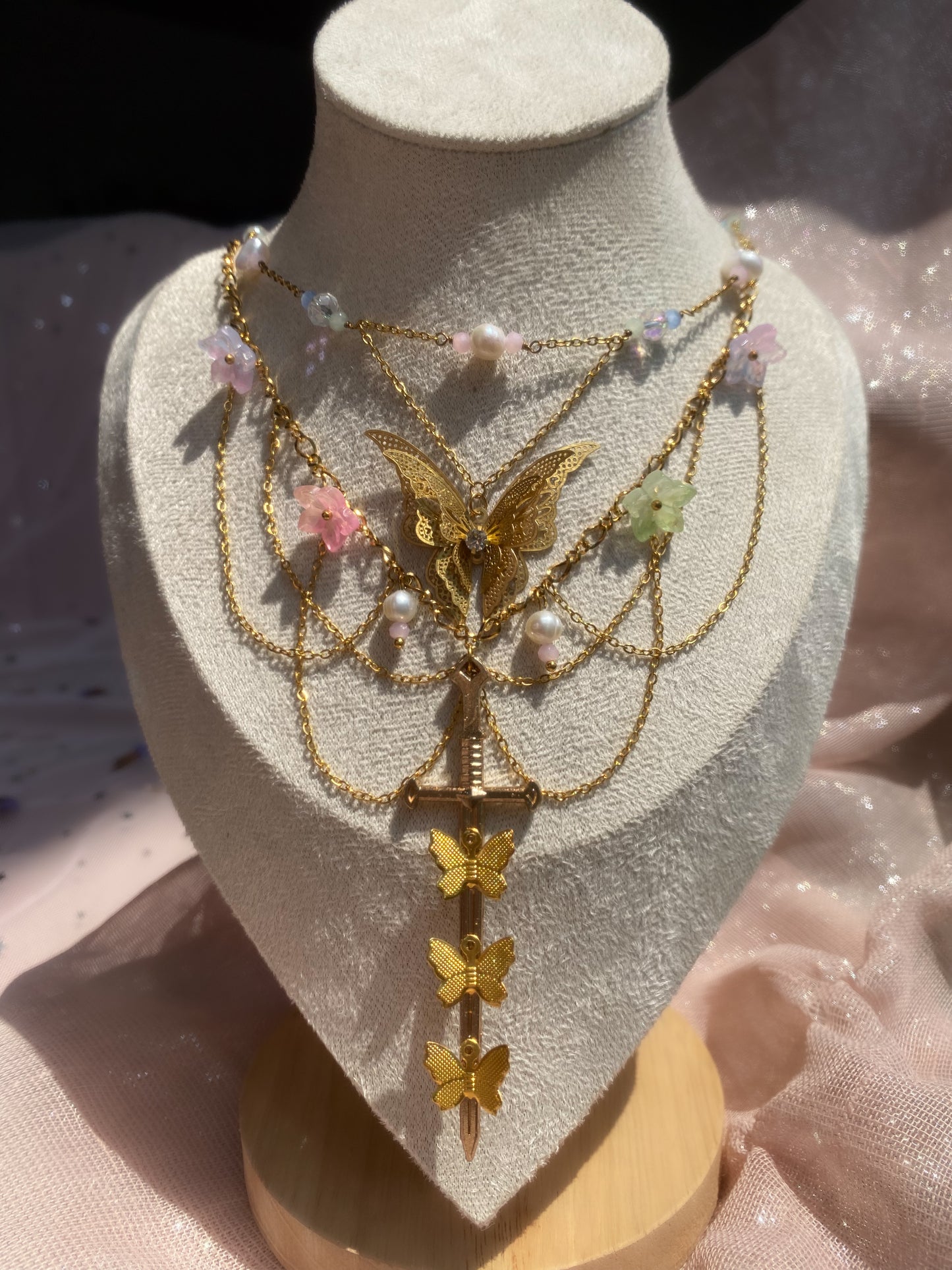 A Knight's Repose Necklace