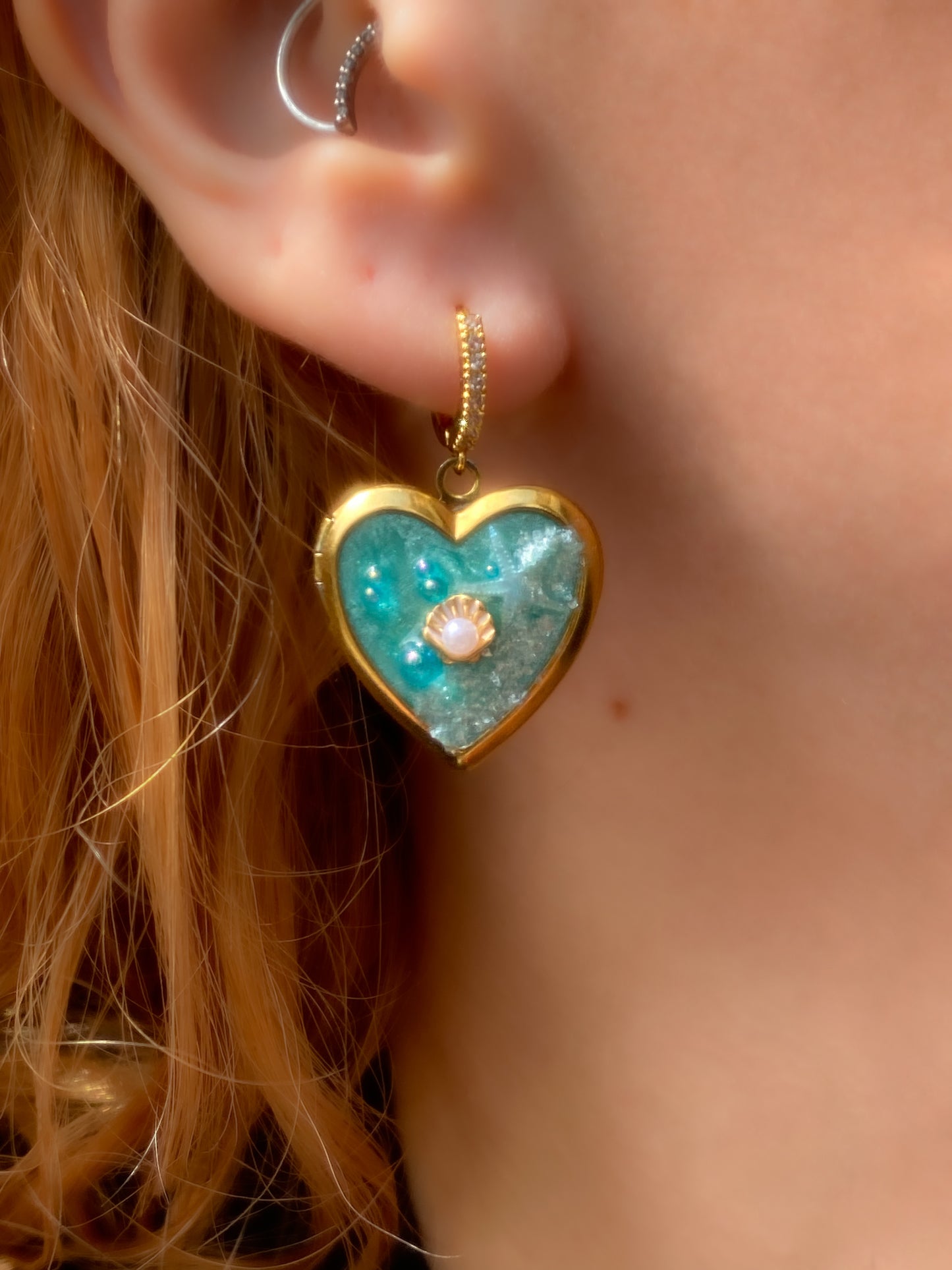 Mermaid Treasure Heart Earrings | Azure Shell Glitter