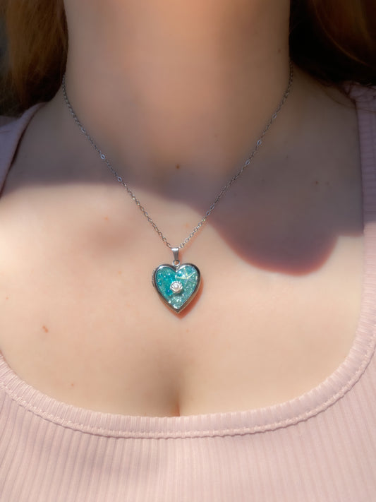 Mermaid Treasure Memory Locket | Azure Shell Glitter Crystal Heart Keepsake