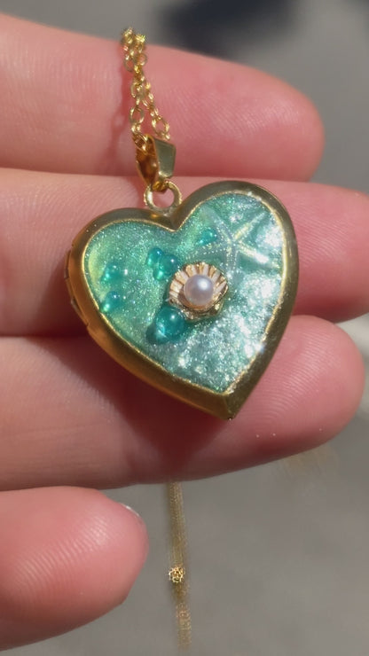 Mermaid Treasure Memory Locket | Azure Shell Glitter Crystal Heart Keepsake